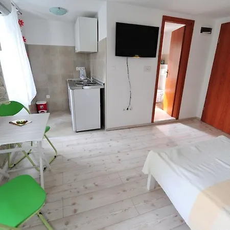Ivana Apartman *