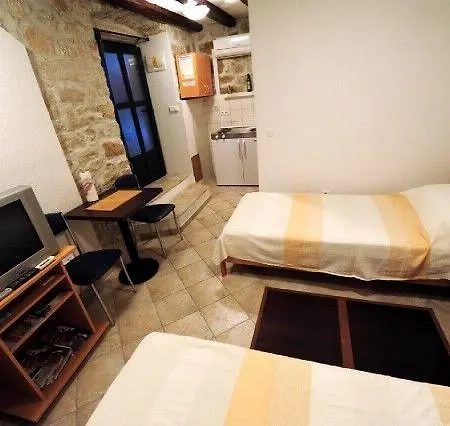 Ivana Apartamento